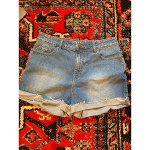 BDG High Rise Jean Short
